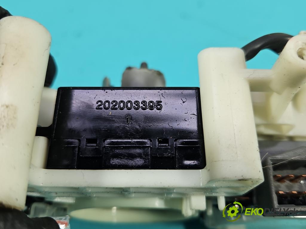 Kia Sportage II 2004-2010 2.0 crdi 136hp manual 100 kW 1991 cm3 5- Přepínač sdružený 202003395 (Páčky pod volantem)