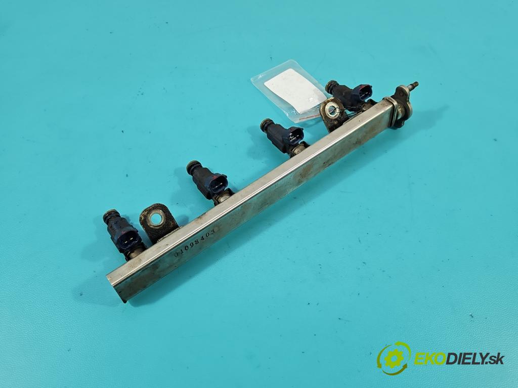 Hyundai I30 I 2007-2012 1.4 16V 109 HP manual 80.2 kW 1396 cm3 5- vstrek 35310-2B000 (Vstrekovač paliva)