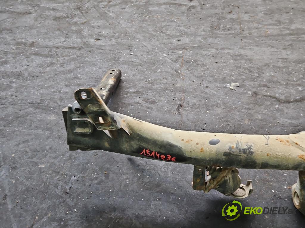 Audi 80 B4 1991-1994 2.0 90 hp manual 66 kW 1984 cm3 4- oko tažné  (Tažné zařízení)