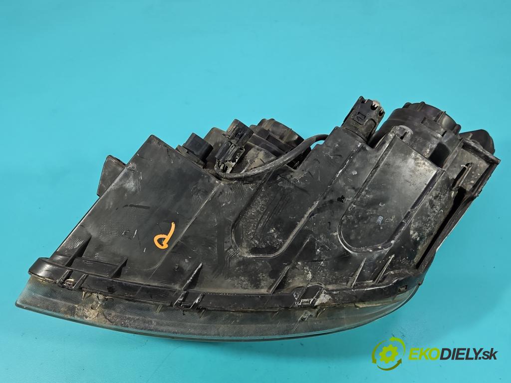 Hyundai I30 I 2007-2012 1.4 16V 109 HP manual 80.2 kW 1396 cm3 5- Reflektor: pravý 92102-2R000 (Svetlo predné pravé)