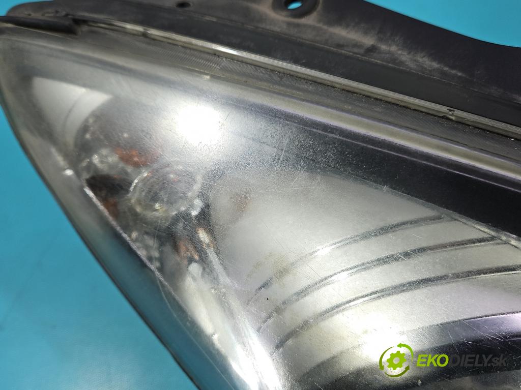 Hyundai I30 I 2007-2012 1.4 16V 109 HP manual 80.2 kW 1396 cm3 5- Reflektor: pravý 92102-2R000 (Svetlo predné pravé)
