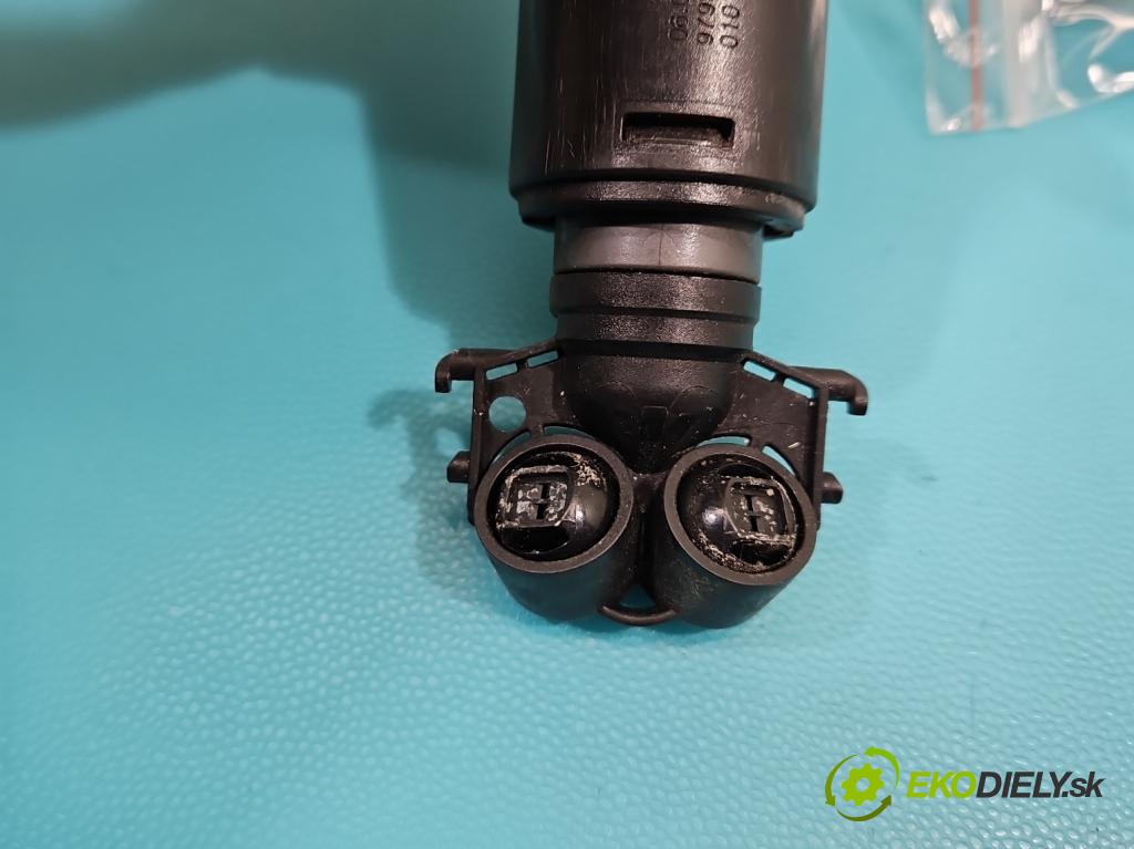 Ford Kuga Mk2 2013-2019 1.5 120 HP manual 88.3 kW 1498 cm3 5- ostrekovač reflektor: ľavý GV41-13L015-AE (Motorček ostrekovačov)