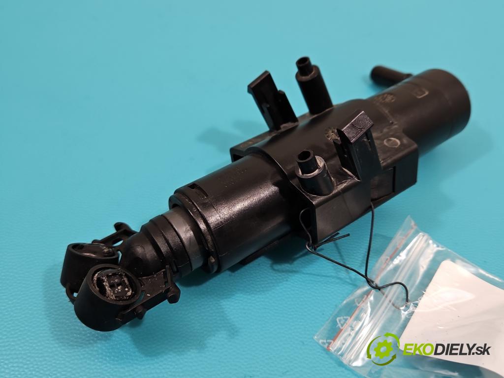 Ford Kuga Mk2 2013-2019 1.5 120 HP manual 88.3 kW 1498 cm3 5- ostrekovač reflektor: ľavý GV41-13L015-AE (Motorček ostrekovačov)