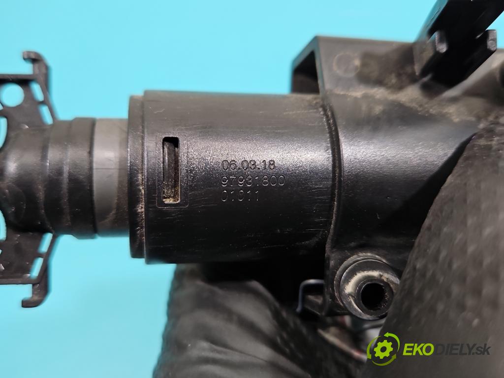 Ford Kuga Mk2 2013-2019 1.5 120 HP manual 88.3 kW 1498 cm3 5- ostrekovač reflektor: ľavý GV41-13L015-AE (Motorček ostrekovačov)