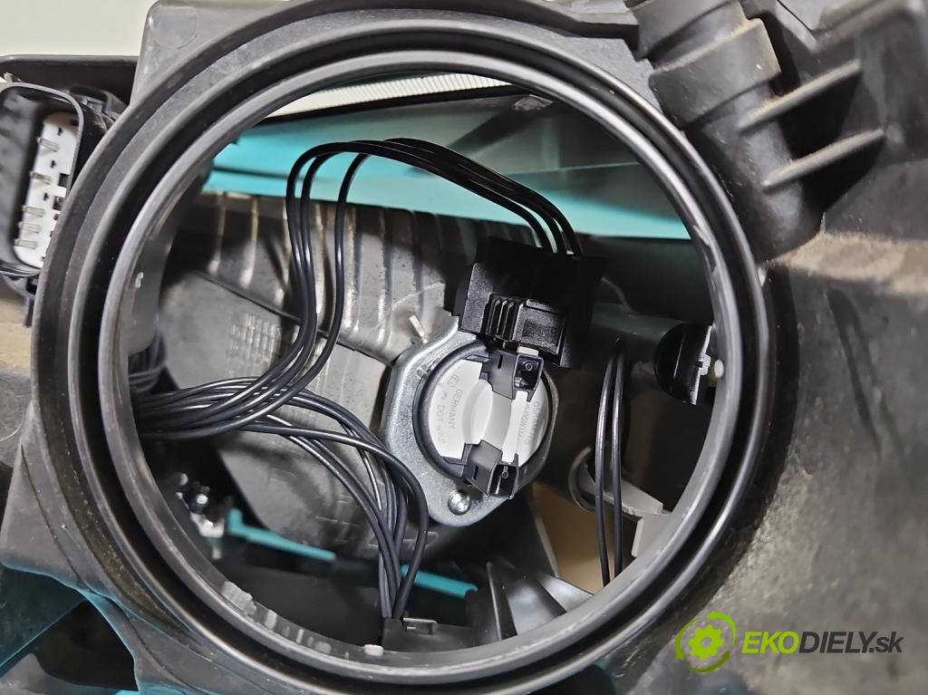 Ford Kuga Mk2 2013-2019 1.5 120 HP manual 88.3 kW 1498 cm3 5- Reflektor: pravý GV41-13W029-AG (Svetlo predné pravé)