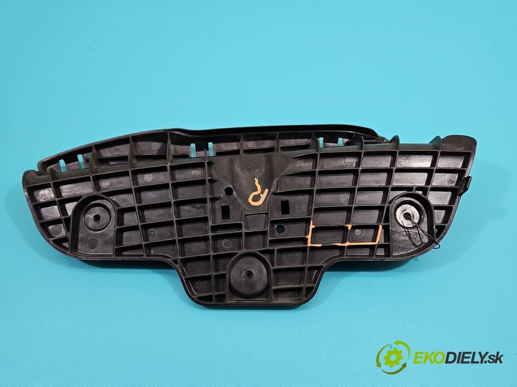 Ford Kuga Mk2 2013-2019 1.5 120 HP manual 88.3 kW 1498 cm3 5- lišta pod svetlami GV41-17E762-AB
