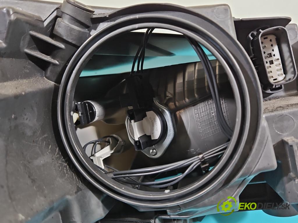 Ford Kuga Mk2 2013-2019 1.5 120 hp manual 88.3 kW 1498 cm3 5- světlo levý GV41-13W030-AJ (Klika dveří ostatní)
