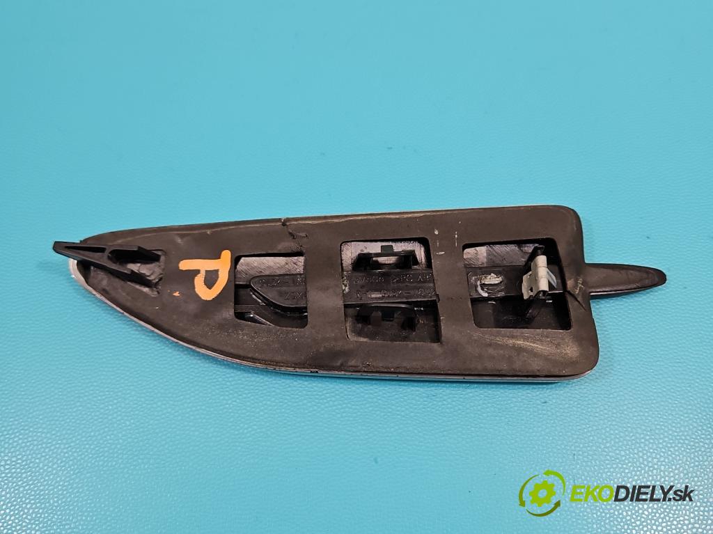 Ford Kuga Mk2 2013-2019 1.5 120 HP manual 88.3 kW 1498 cm3 5- lišta blatník predné pravé GJ54-16C216-AC