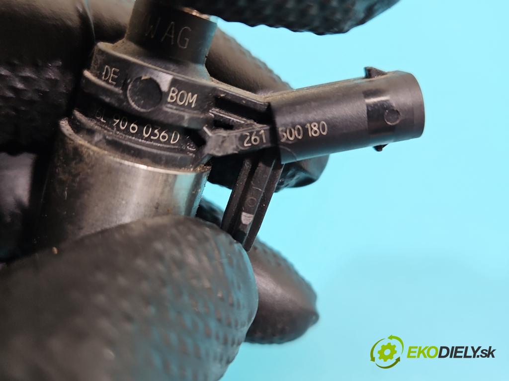 Audi Q5 2008-2016 2.0 TFSI 224 hp automatic 165 kW 1984 cm3 5- vstřikovač 06L906036D (Vstřikovač paliva)