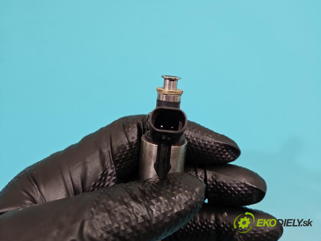 Audi Q5 2008-2016 2.0 TFSI 224 hp automatic 165 kW 1984 cm3 5- vstřikovač 06L906036D (Vstřikovač paliva)