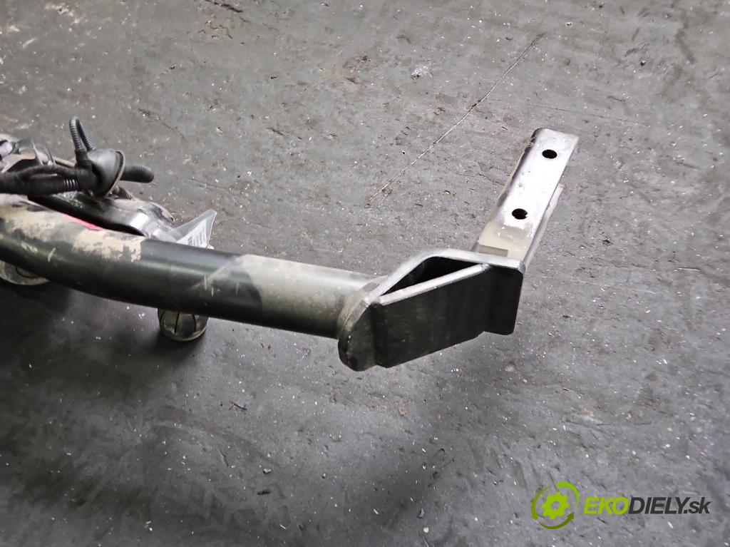 Audi Q5 2008-2016 2.0 TFSI 224 hp automatic 165 kW 1984 cm3 5- oko tažné 8R0800495E (Tažné zařízení)