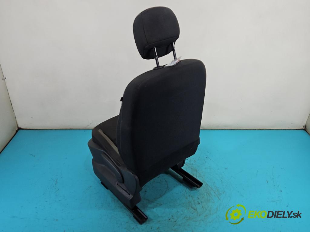 Renault Clio III 2005-2012 1.2 101 HP manual 74 kW 1149 cm3 5- Sedačka ľavý  (Sedadlo)