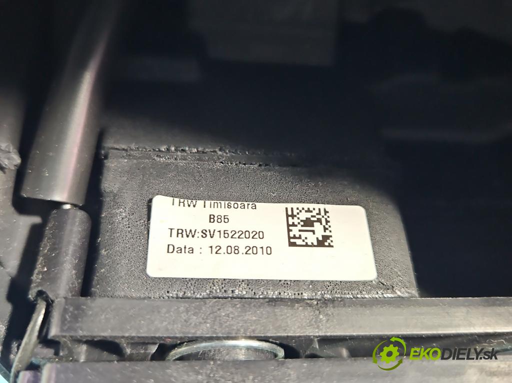 Renault Clio III 2005-2012 1,2.0 101 HP manual 74 kW 1149 cm3 5- volant  (Volant)