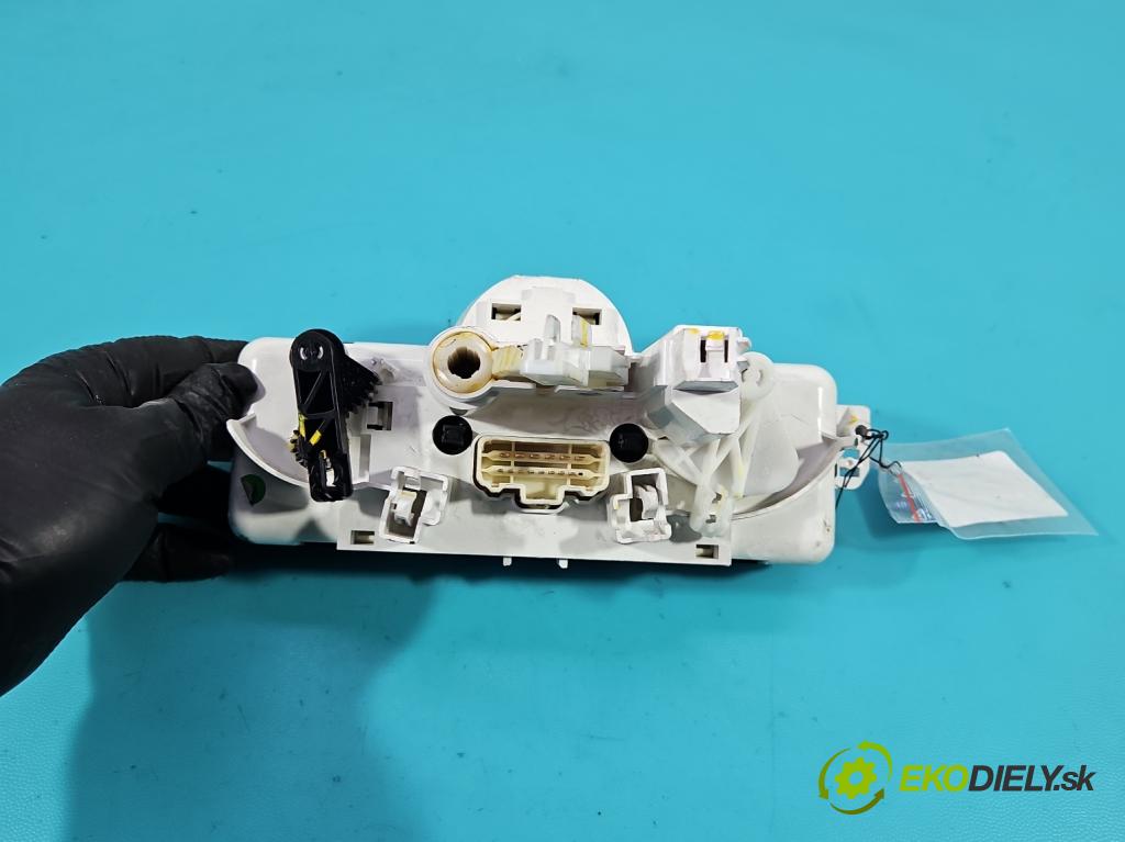 Renault Clio III 2005-2012 1,2.0 101 hp manual 74 kW 1149 cm3 5- palubní deska panel topení 69597003