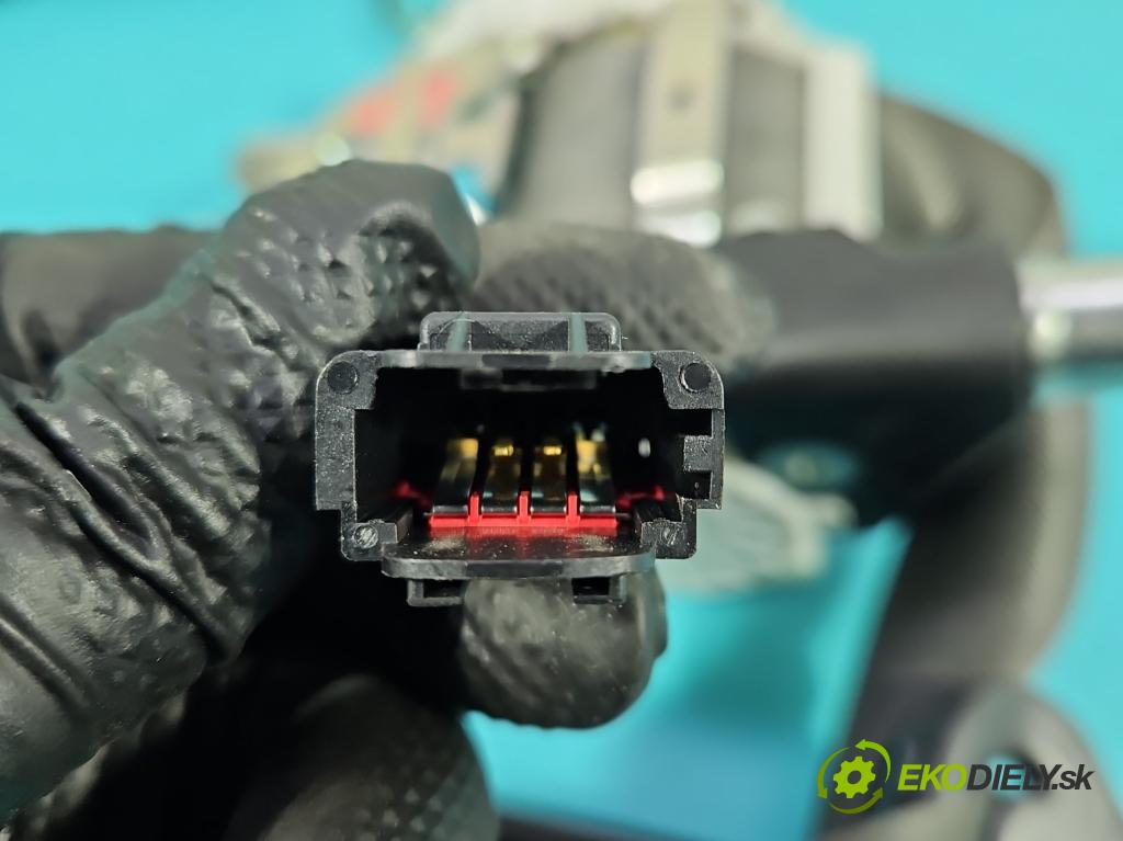 Renault Clio III 2005-2012 1.2 101 HP manual 74 kW 1149 cm3 5- pas bezpečnosť: predné ľavý 34042796