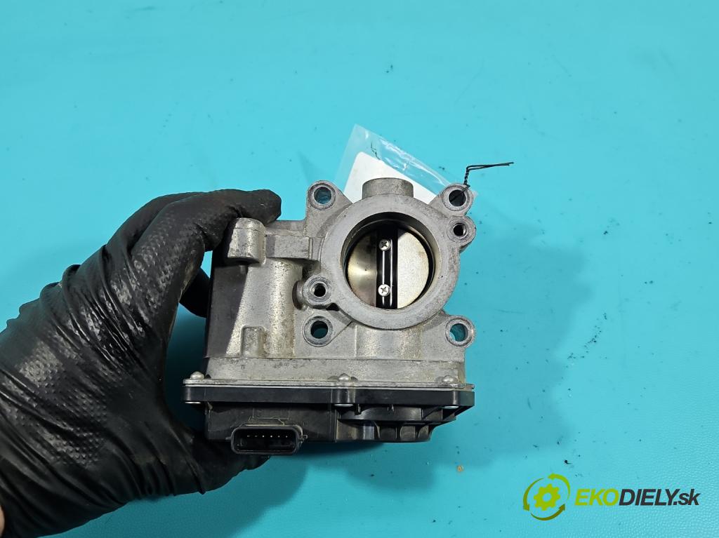 Renault Clio III 2005-2012 1,2.0 101 HP manual 74 kW 1149 cm3 5- klapka 8200570865D (Škrtiaca klapka)