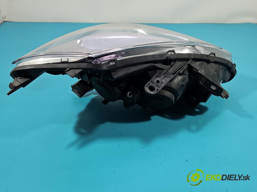 Renault Clio III 2005-2012 1,2.0 101 hp manual 74 kW 1149 cm3 5- světlo levý 8200892493B (Klika dveří ostatní)