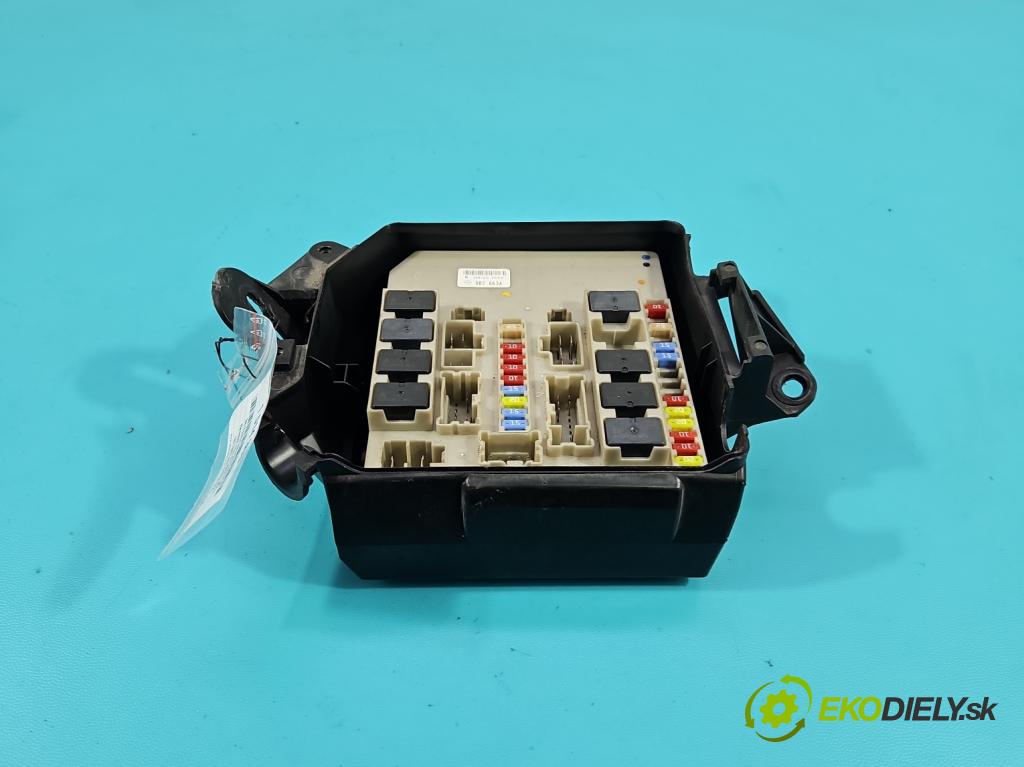 Renault Clio III 2005-2012 1,2.0 101 hp manual 74 kW 1149 cm3 5- skříňka pojistková 902663A (Pojistková skříňka)