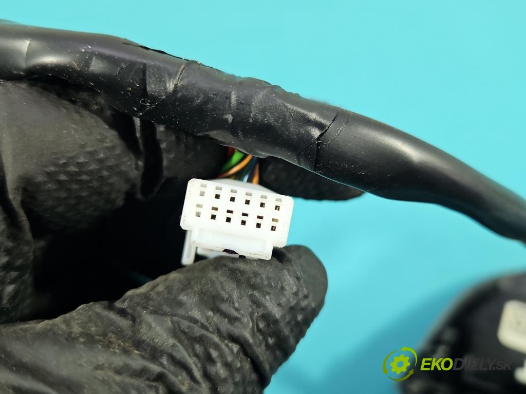 Hyundai Ix35 2.0 crdi 136 HP manual 100 kW 1995 cm3 5- prepínač multifunkční: řízení: 96700-2S305RJ5 (Prepínacie páčky pod volantom)