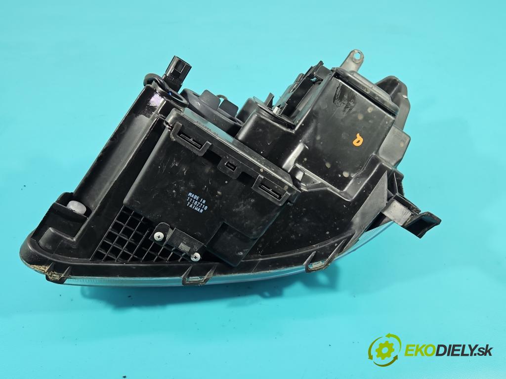 Toyota Avensis II T25 2003-2008 2.0 D4D 110 HP manual 81 kW 1995 cm3 5- Reflektor: pravý  (Svetlo predné pravé)