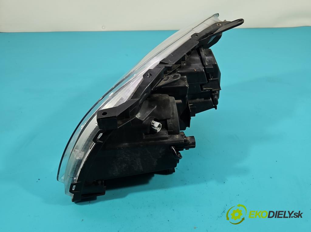 Toyota Avensis II T25 2003-2008 2.0 D4D 110 HP manual 81 kW 1995 cm3 5- Reflektor: pravý  (Svetlo predné pravé)