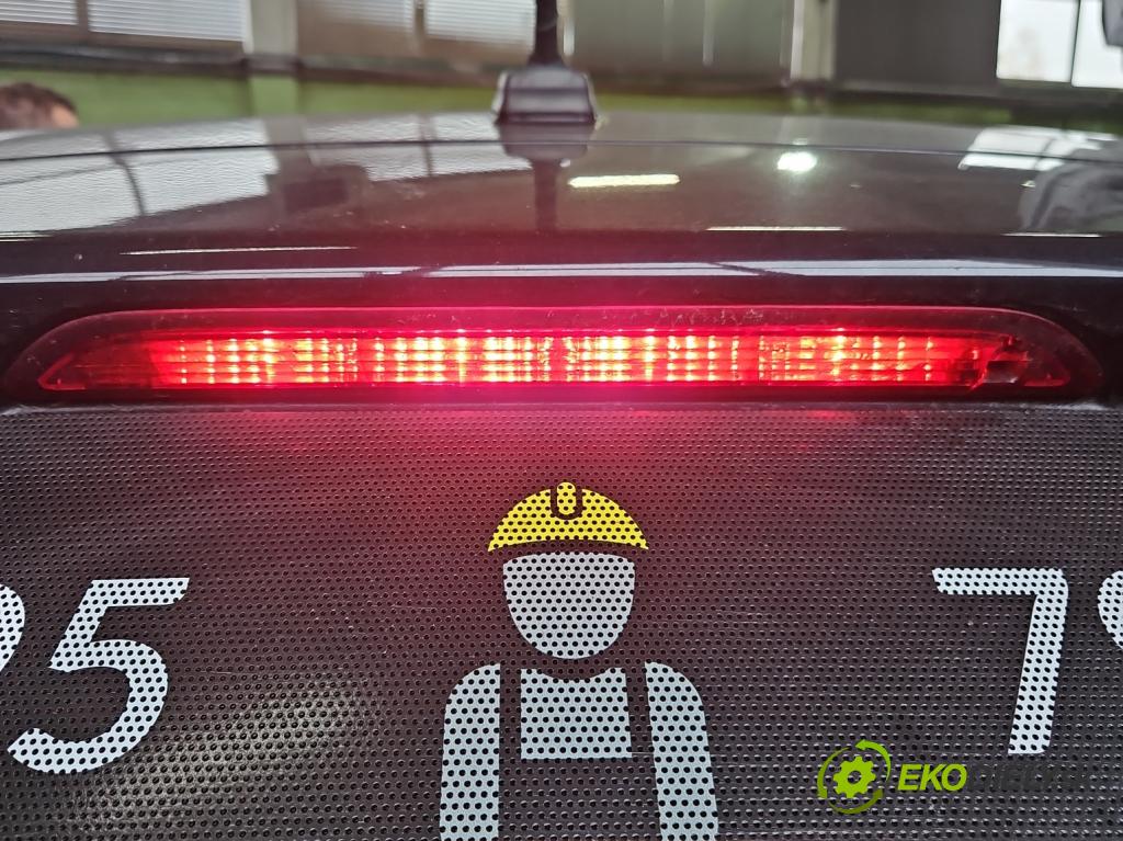 Hyundai i20 III 2020- 1.2 16V 84KM manual 61.8 kW 1197 cm3 5- světlo: stop: 92700-Q0100