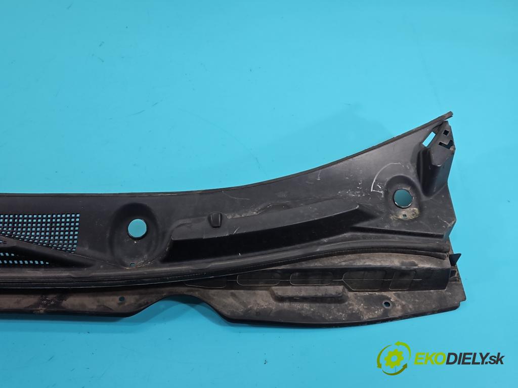 Hyundai Ix35 2.0 crdi 136 HP manual 100 kW 1995 cm3 5- torpédo 86151-2Y000 (Torpédo (plast pod čelným sklom))