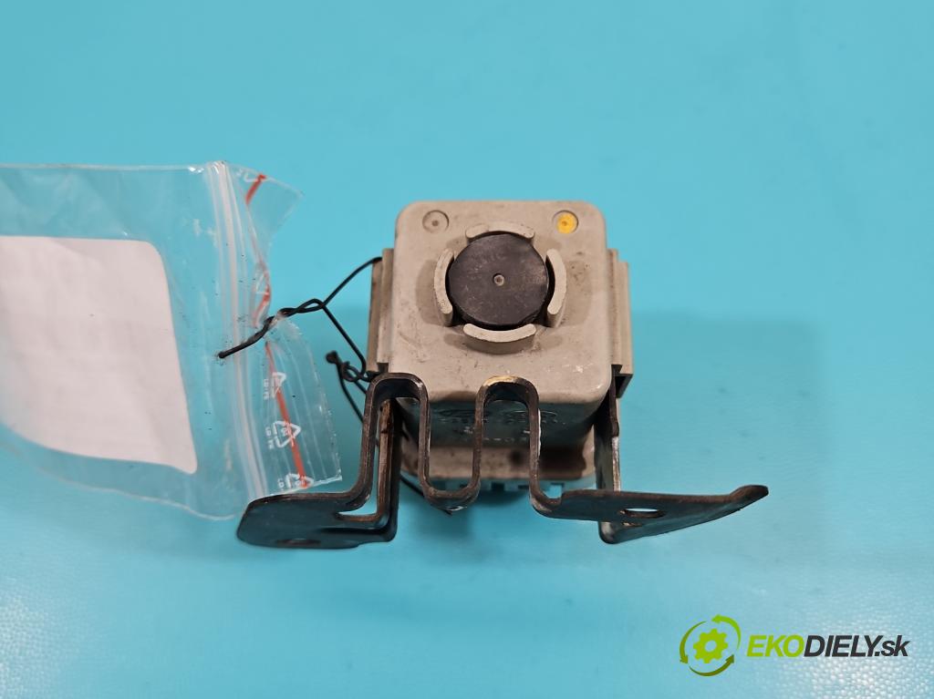 Hyundai Ix35 2.0 crdi 136 HP manual 100 kW 1995 cm3 5- Relé: svíčky: zařicích: 36830-2F160 (Relé)