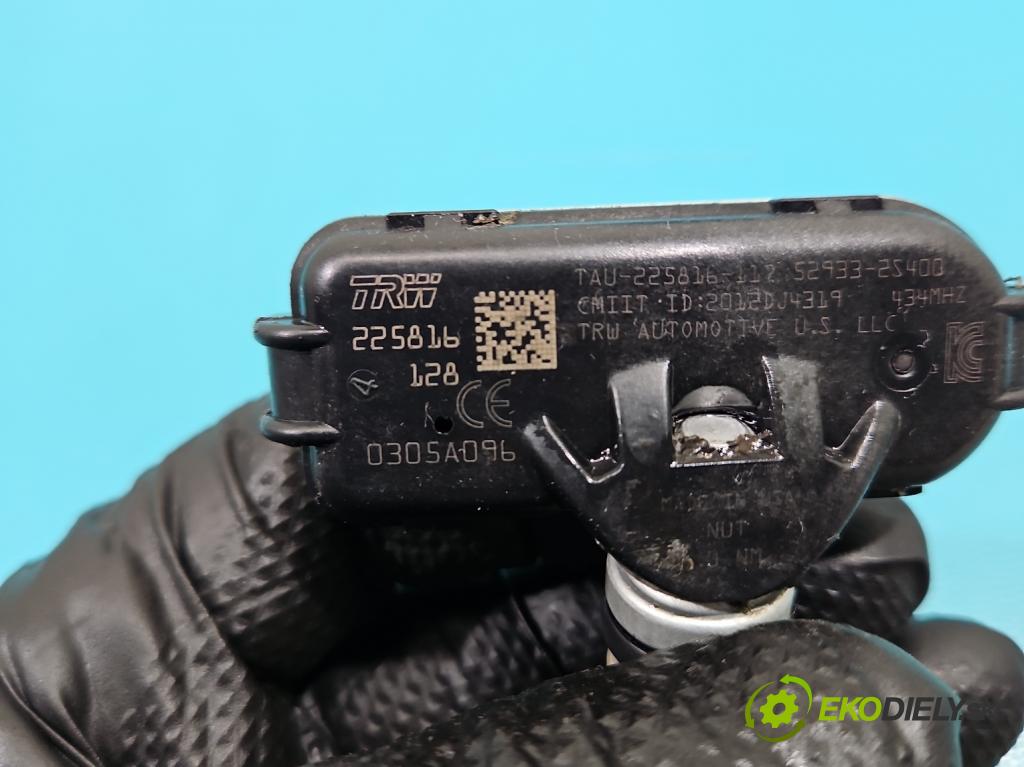 Hyundai Ix35 2.0 crdi 136 HP manual 100 kW 1995 cm3 5- snímač tlak: pneumatika 52933-2S400 (Snímač tlaku v pneumatike)