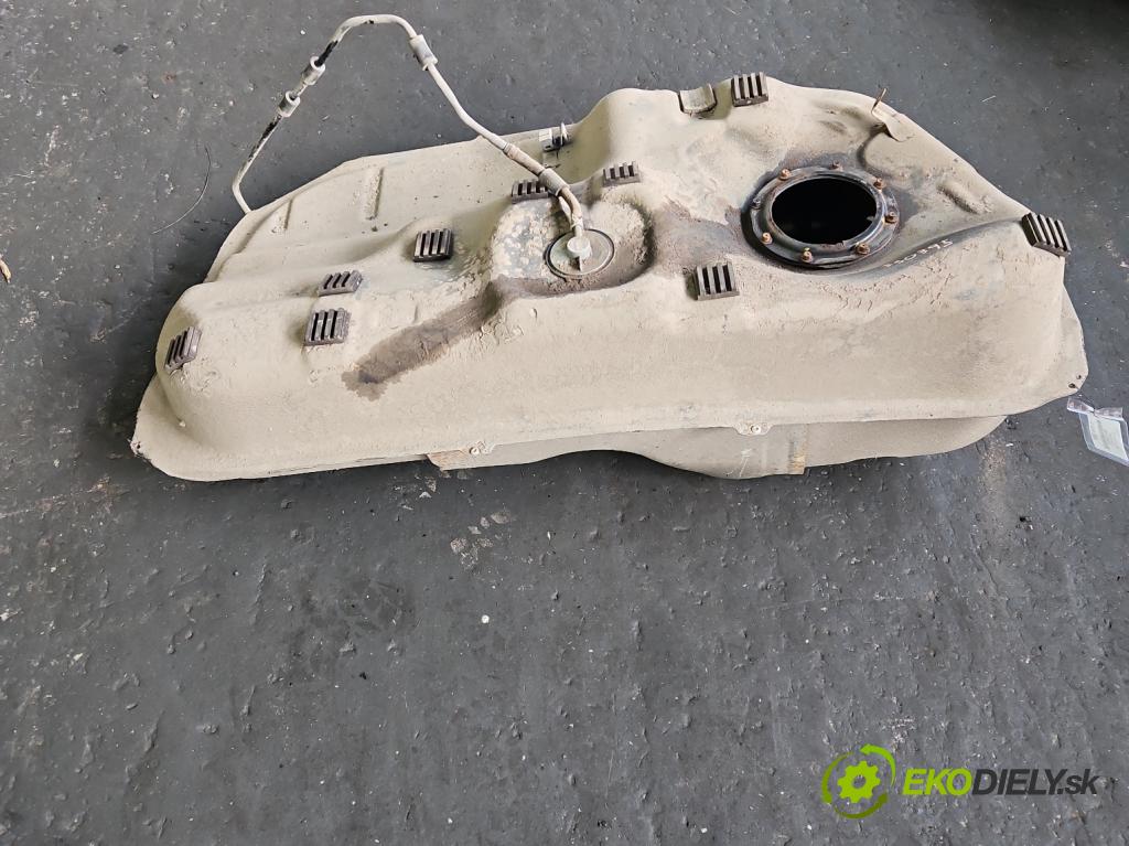 Hyundai Ix35 2.0 crdi 136hp manual 100 kW 1995 cm3 5- Nádrž: paliva 31100-2Y030 (Palivová nádrž)