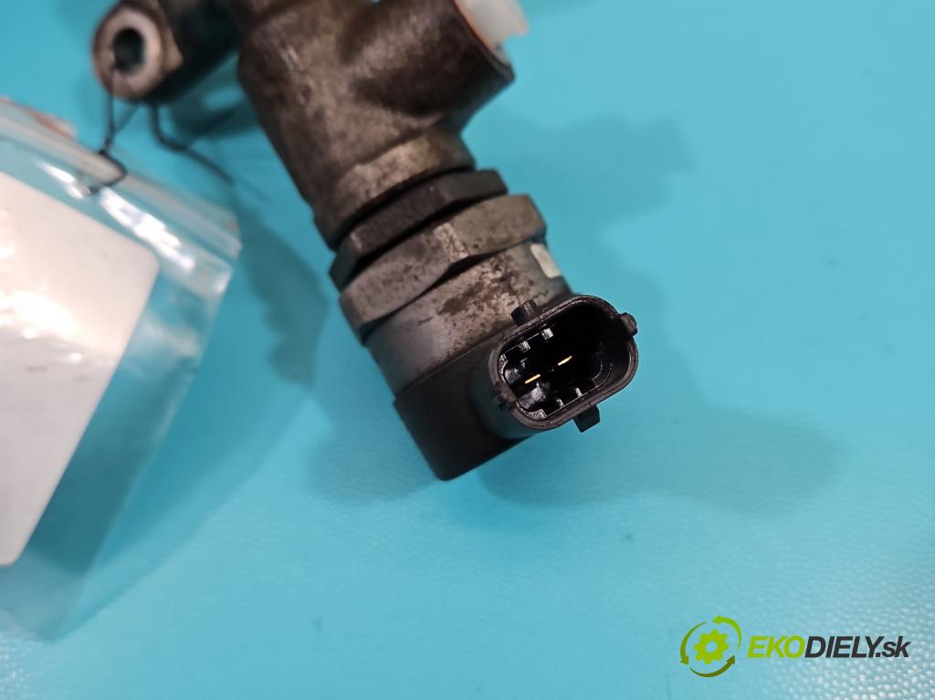 Hyundai Ix35 2.0 crdi 136 HP manual 100 kW 1995 cm3 5- lišta vstrekovacia 0445214211 (Vstrekovacia lišta)