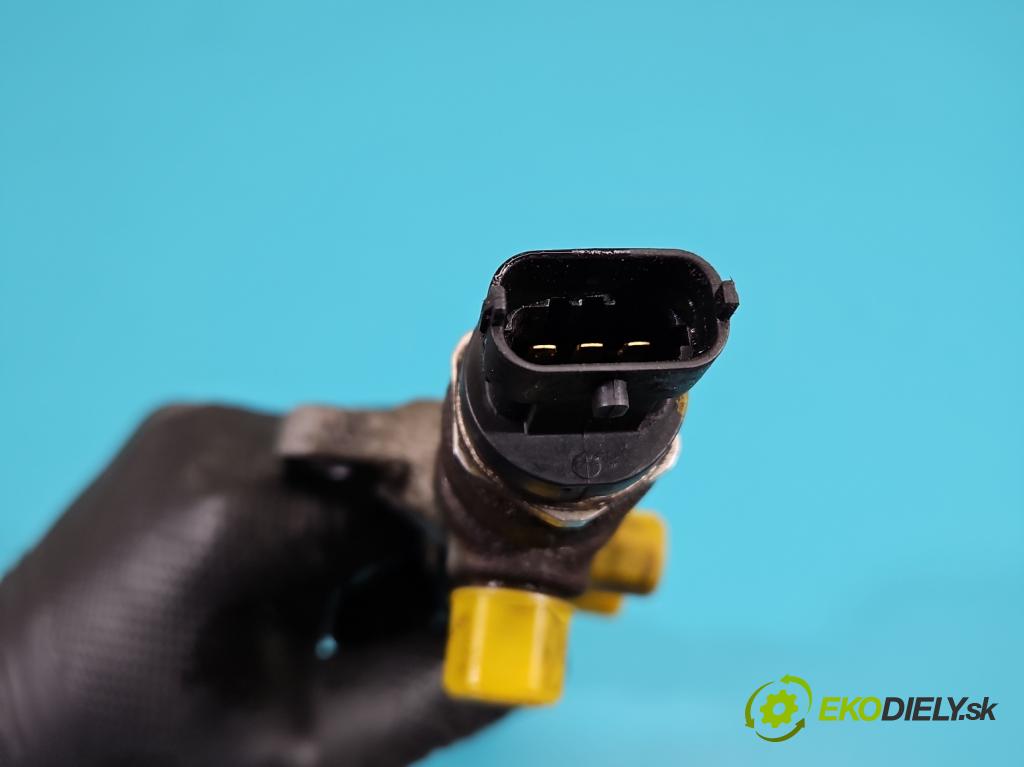 Hyundai Ix35 2.0 crdi 136 HP manual 100 kW 1995 cm3 5- lišta vstrekovacia 0445214211 (Vstrekovacia lišta)