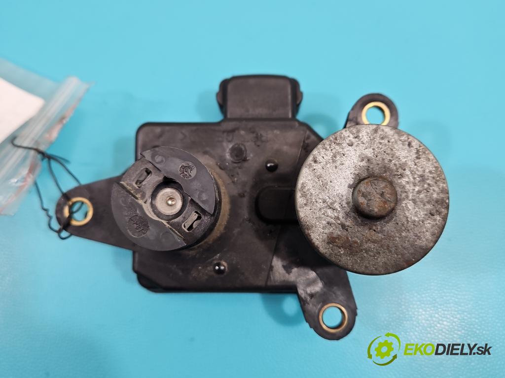 Hyundai Ix35 2.0 crdi 136 HP manual 100 kW 1995 cm3 5- Ovladač: klapky: kolektor 28381-2F000 (Motorček ostatné)