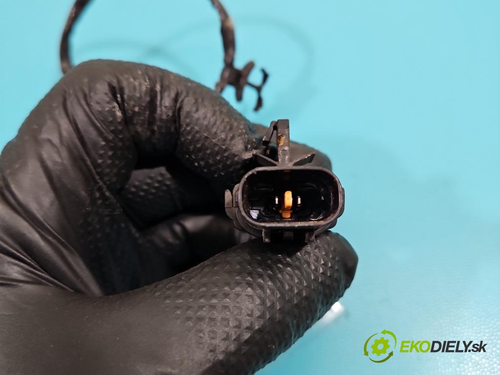 Hyundai Ix35 2.0 crdi 136 HP manual 100 kW 1995 cm3 5- snímač teploty: výfukové  (Snímač)