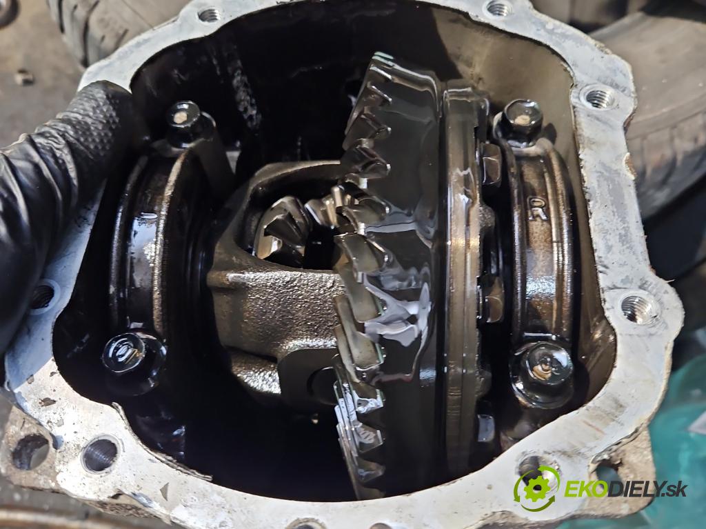 Kia Sportage II 2004-2010 2.0 crdi 136 HP manual 100 kW 1991 cm3 5- Most: zadní: 47800-39000