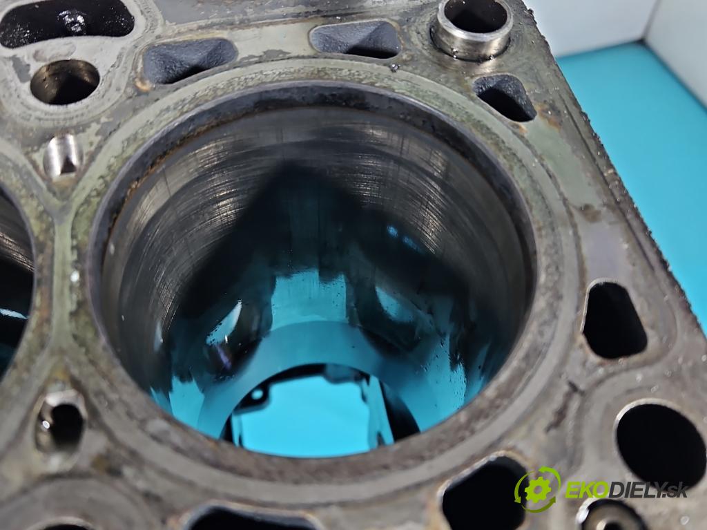 Hyundai Ix35 2.0 crdi 136 HP manual 100 kW 1995 cm3 5- Blok motora D4HA (Blok motora)