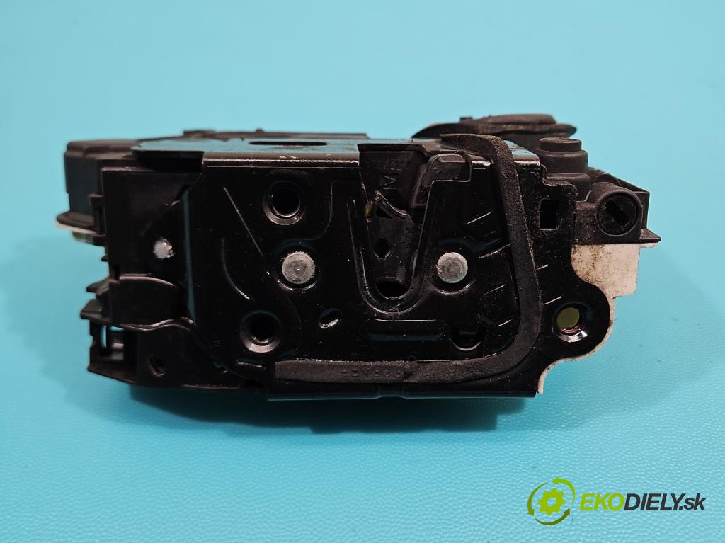 Vw Polo V 6R 2009-2017 1.2b 60 HP manual 44 kW 1198 cm3 5- zámok zadné pravý 5K4839016F
