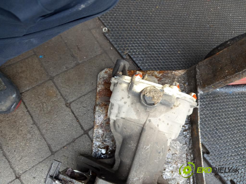 Hyundai Ix35 2.0 crdi 136 HP manual 100 kW 1995 cm3 5- Most: zadní: 2.533R