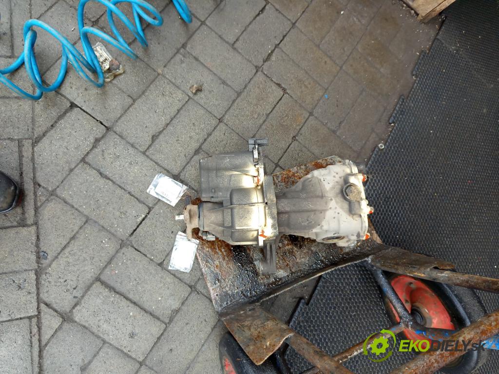 Hyundai Ix35 2.0 crdi 136 HP manual 100 kW 1995 cm3 5- Most: zadní: 2.533R