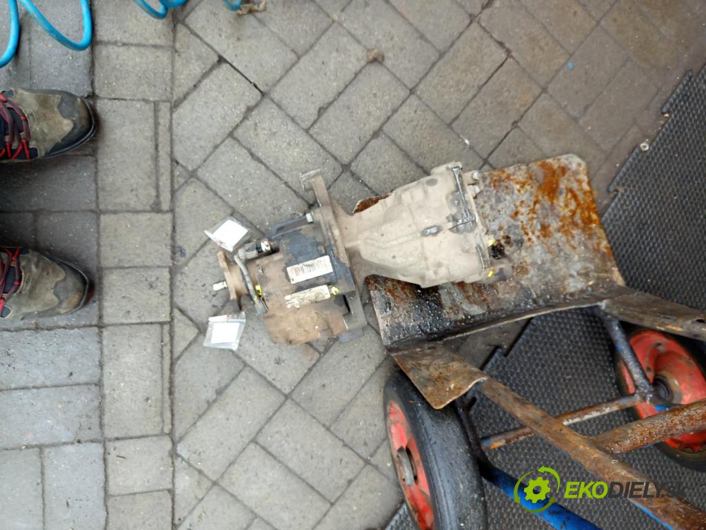 Hyundai Ix35 2.0 crdi 136 HP manual 100 kW 1995 cm3 5- Most: zadní: 2.533R