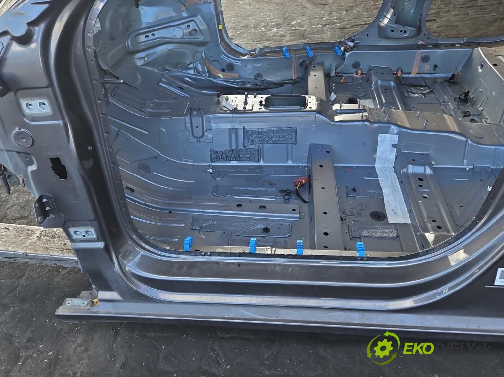 Opel Astra VI 2022- 1.5 cdti 131 hp manual 96 kW 1499 cm3 5- práh levý  (Karoserie ostatní)