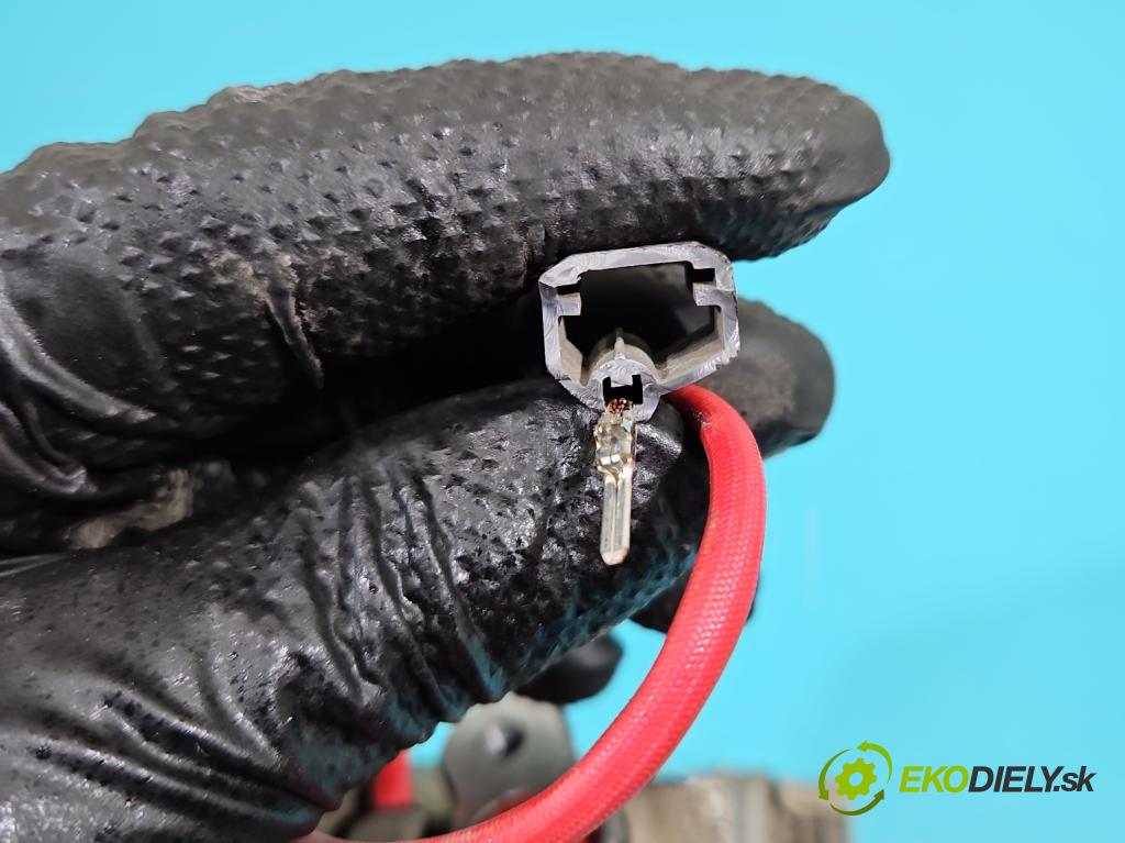 Honda Logo 1997-2001 1.3 16V 65 HP automatic 48 kW 1343 cm3 3- Kompresor: klimatizácie TRSA09 (Kompresor klimatizácie)