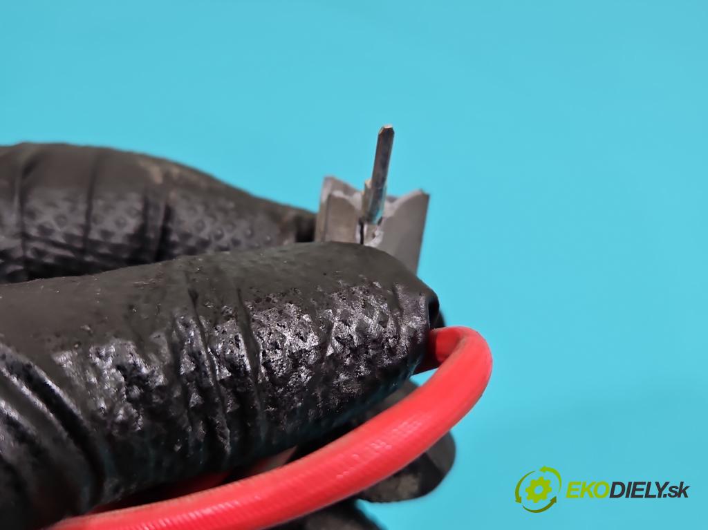 Honda Logo 1997-2001 1.3 16V 65 HP automatic 48 kW 1343 cm3 3- Kompresor: klimatizácie TRSA09 (Kompresor klimatizácie)