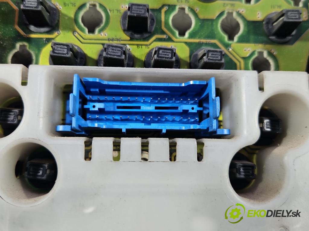 Renault Master II 1998-2010 2.5d 80 HP manual 59 kW 2499 cm3 5- prístrojovka/ budíky  (Prístrojová doska)