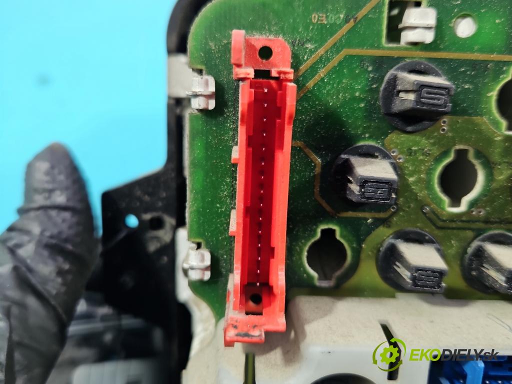 Renault Master II 1998-2010 2.5d 80 HP manual 59 kW 2499 cm3 5- prístrojovka/ budíky  (Prístrojová doska)