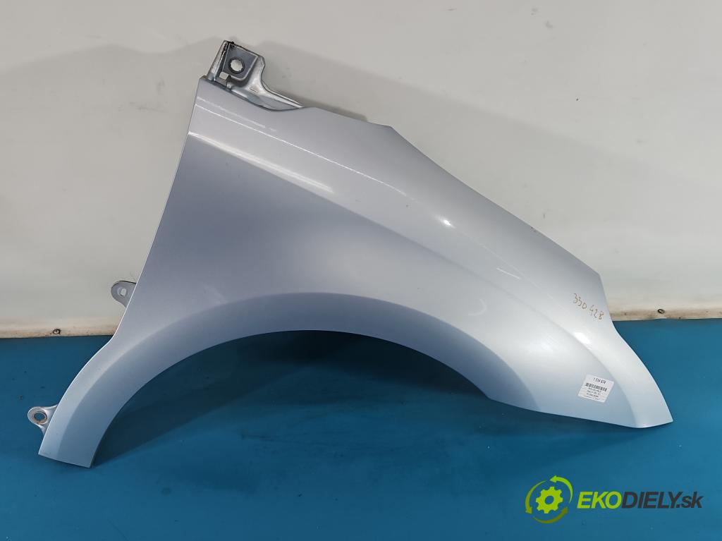 Citroen C4 I 2004-2011 1.6 hdi 90 HP manual 66.2 kW 1560 cm3 5- blatník predné pravý  (Kľučka dverí ostatné)