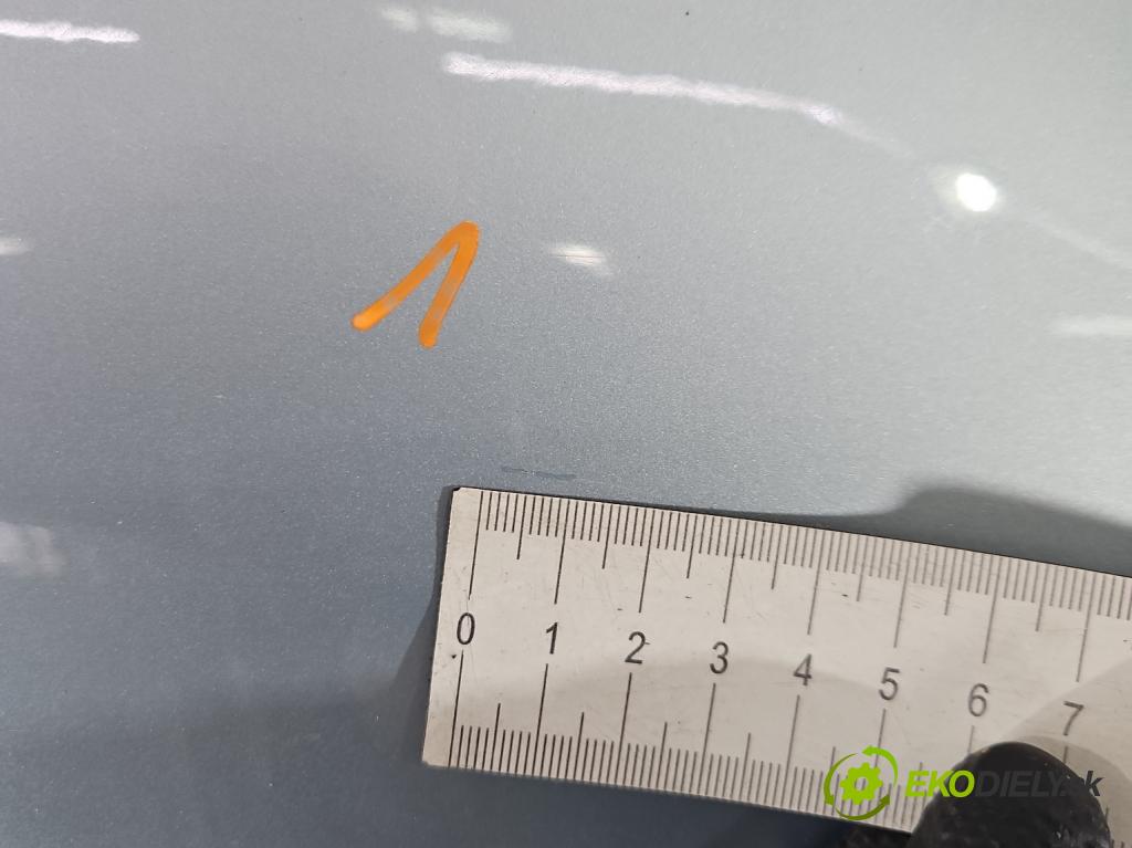 Citroen C4 I 2004-2011 1.6 hdi 90 HP manual 66.2 kW 1560 cm3 5- blatník predné pravý  (Kľučka dverí ostatné)