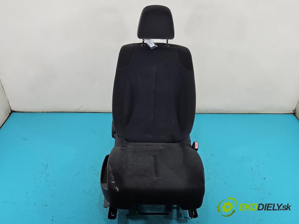 Citroen C4 I 2004-2011 1.6 hdi 90 HP manual 66,2 kW 1560 cm3 5- Sedačka pravý  (Sedadlo)