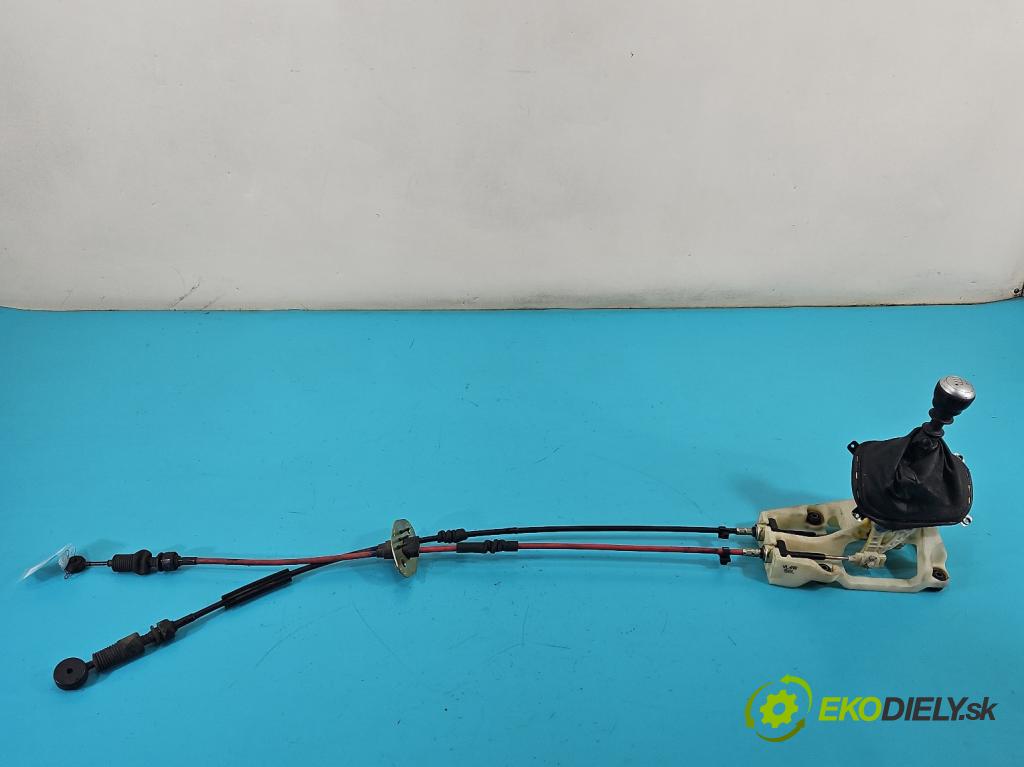 Kia Sportage II 2004-2010 2.0 crdi 136 HP manual 100 kW 1991 cm3 5- Páka: Změny: stupeň,rýchlosť  (Rýchlostná páka (kulisa))