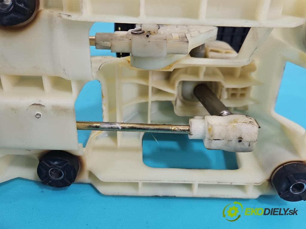 Kia Sportage II 2004-2010 2.0 crdi 136 HP manual 100 kW 1991 cm3 5- Páka: Změny: stupeň,rýchlosť  (Rýchlostná páka (kulisa))